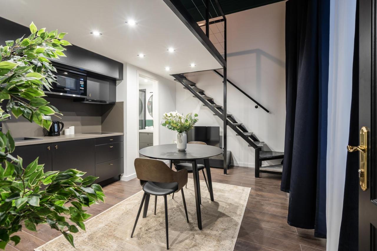 E41 - Trendy Boutique Apartments - Prime Spot By Bqa Budapest Habitación foto