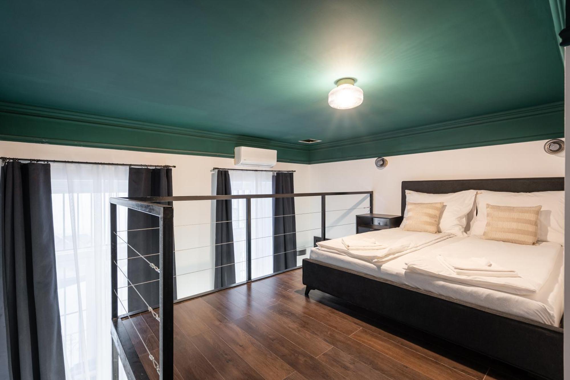 E41 - Trendy Boutique Apartments - Prime Spot By Bqa Budapest Habitación foto