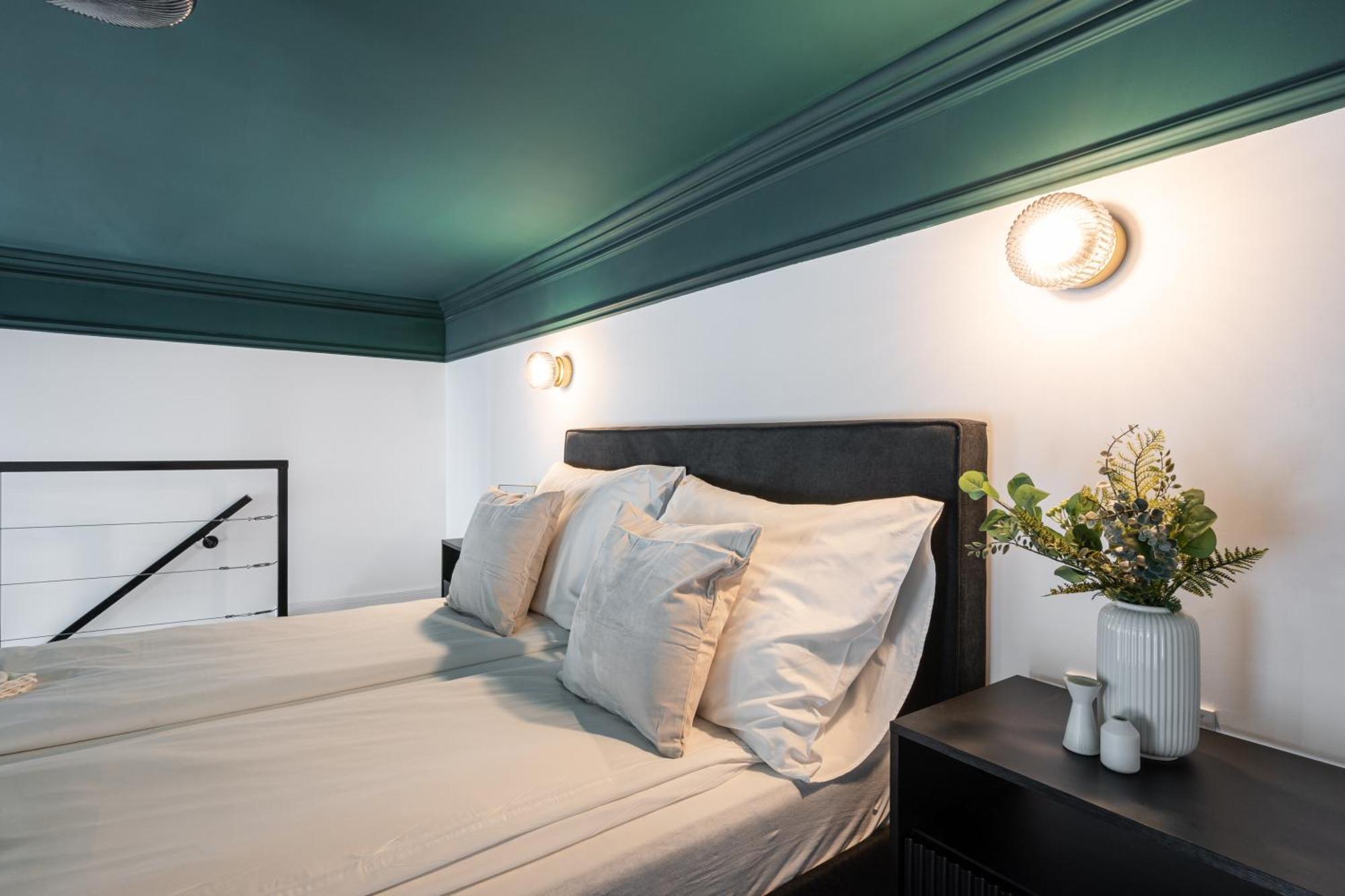 E41 - Trendy Boutique Apartments - Prime Spot By Bqa Budapest Habitación foto
